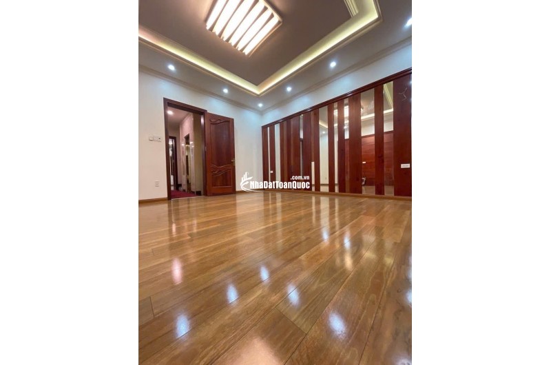 Bán kiệt tác bds Tây Hồ - TTTM Lottle-100m, 5 tầng 5m mặt tiền oto tránh , vỉa hè kinh doanh .